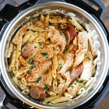 Instant Pot Pasta Cajun Chicken Alfredo