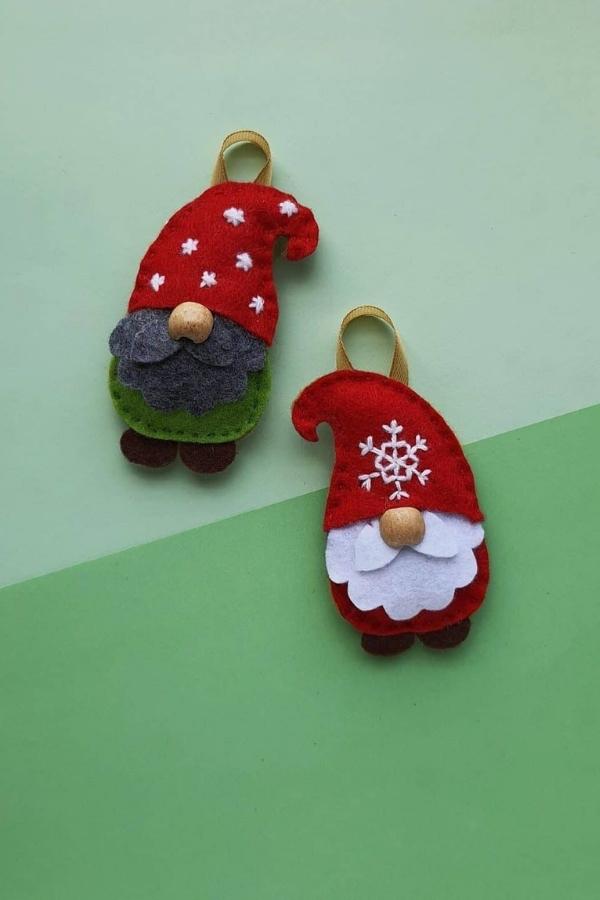 FELT CHRISTMAS GNOME ORNAMENT