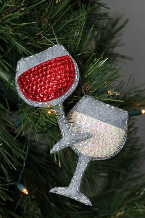 FELT WINE GLASS ORNAMENT