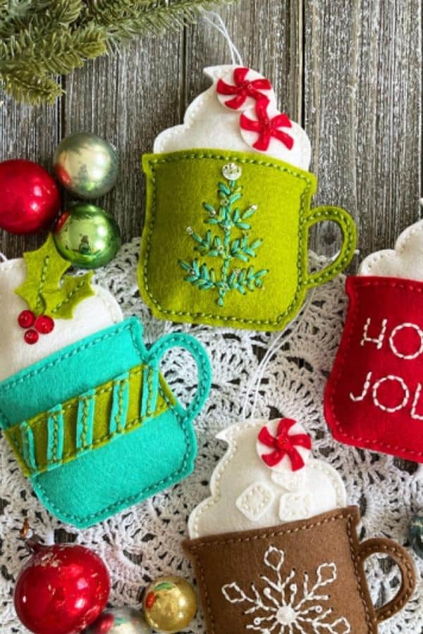 HOLIDAY KEEPSAKE FELT ORNAMENTS