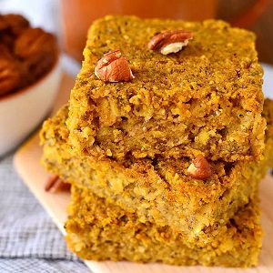 Maple Pumpkin Oatmeal Breakfast Bars iowagirleats 02 srgb