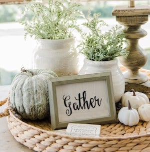 Cozy Farmhouse Living Room Decor for Coffee Table