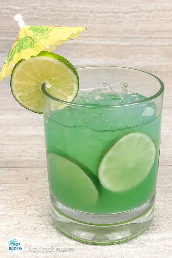 Refreshing Summer Cocktails Mermaid Water.jpg