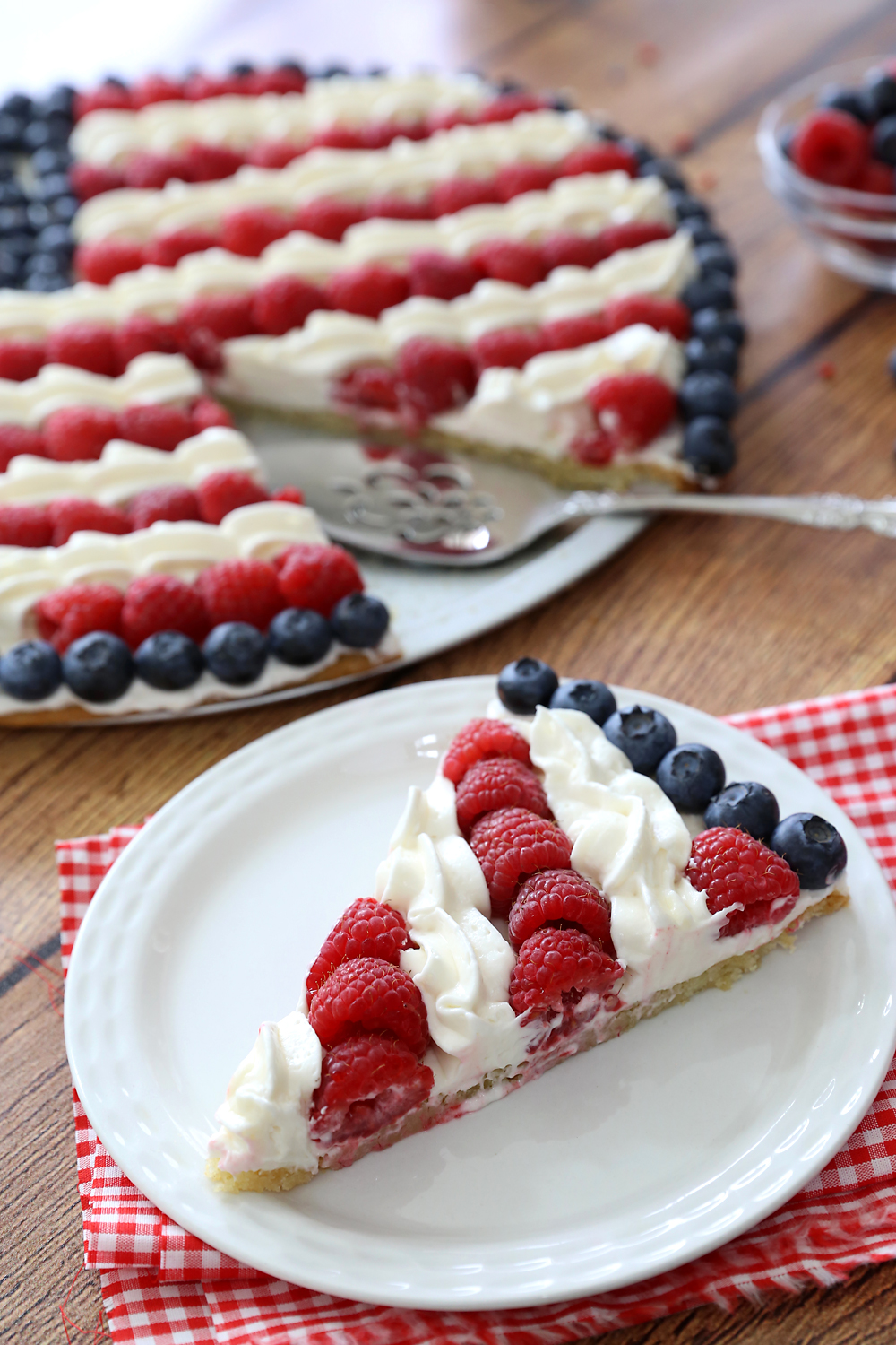 american flag fruit pizza red white blue 4th of july dessert 5