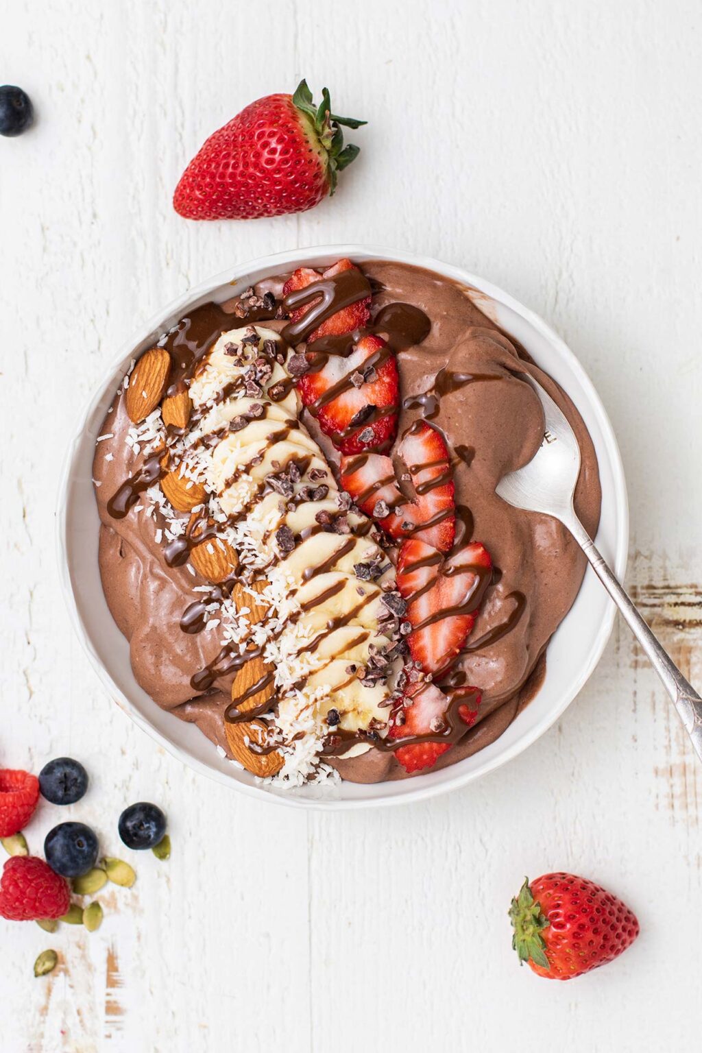 chocolate banana smoothie bowl