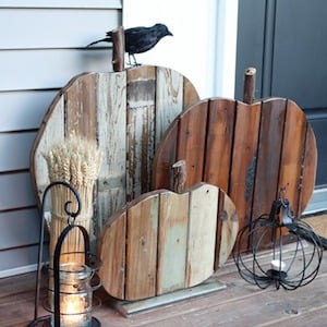 DIY Reclaimed Wood Pumpkins 